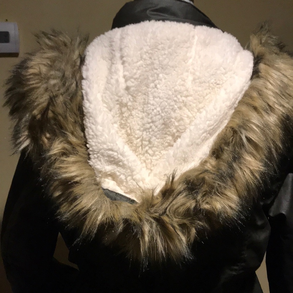 Coat - Picture 4 of 8